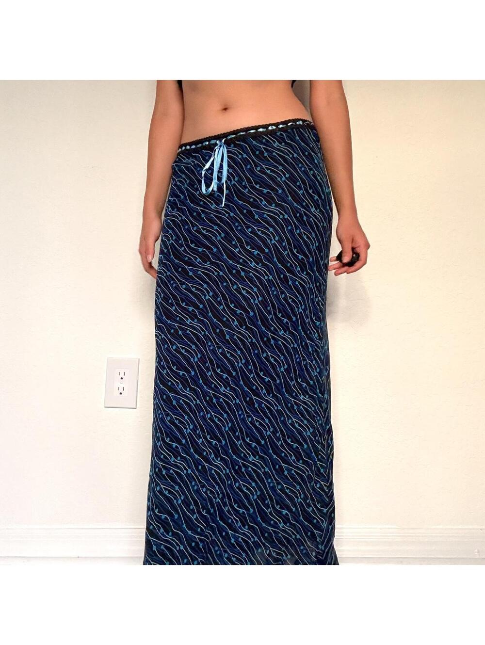 Y2K Madison & Max blue black wavy maxi skirt